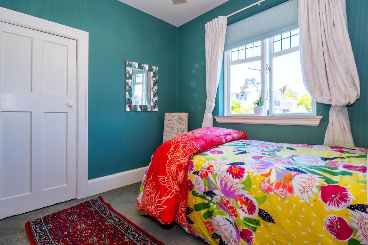 The Ocean Breeze Cbd Bed & Breakfast Timaru Exterior foto