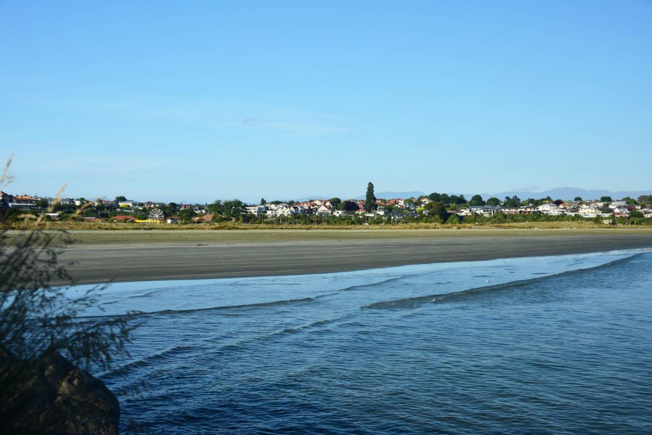 The Ocean Breeze Cbd Bed & Breakfast Timaru Exterior foto